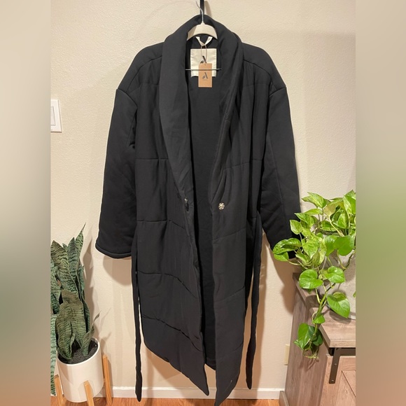 NWT Amazon Essentials Women's Relaxed-Fit Cotton Padded Black Home Coat - Picture 2 of 9